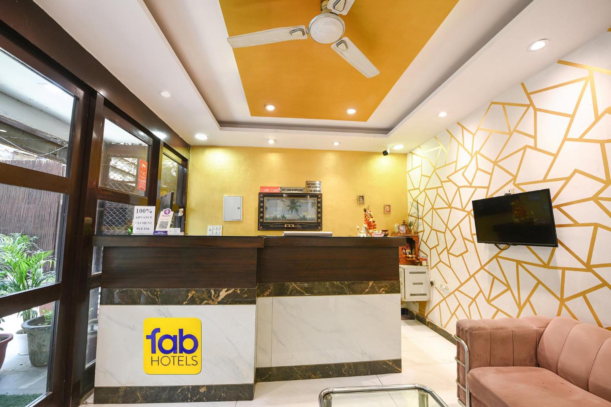 Hotel FabExpress Under Bridge Neu-Delhi Exterior foto