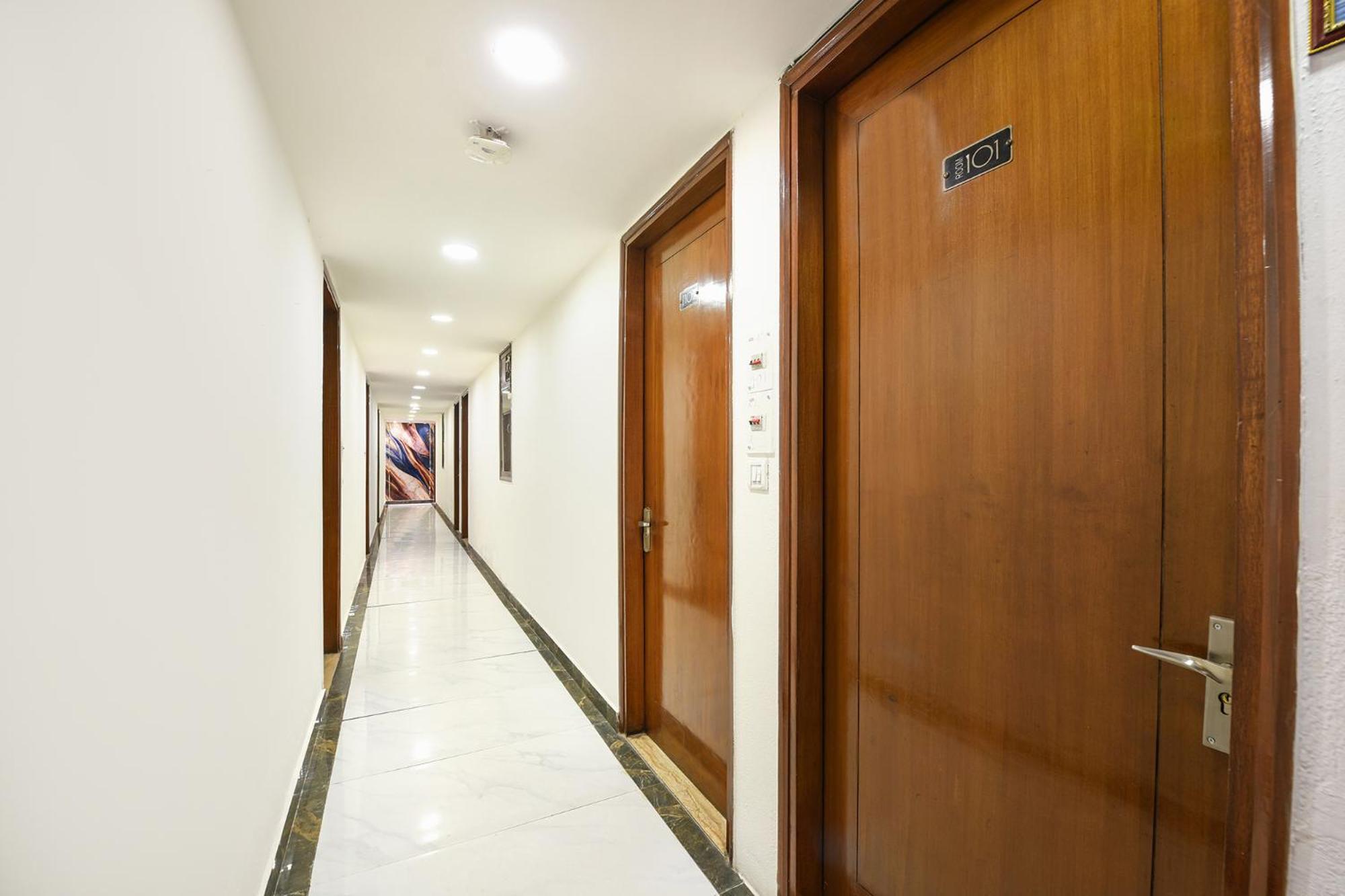 Hotel FabExpress Under Bridge Neu-Delhi Exterior foto